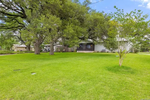 Exterior - 701 River Rd, Blanco, TX 78606 photo 8 of 11