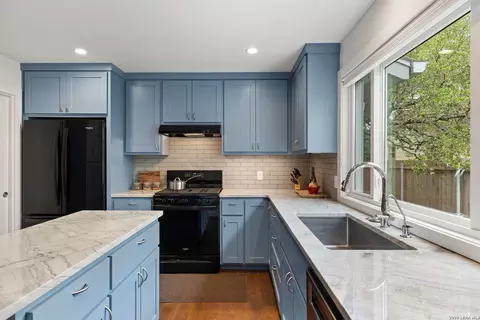 Kitchen - 701 River Rd, Blanco, TX 78606 photo 1 of 3