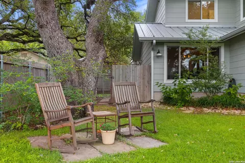 Exterior - 701 River Rd, Blanco, TX 78606 photo 9 of 11