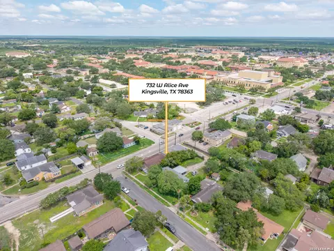 732 W Alice Ave, Kingsville, TX 78363
