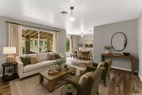 108 W Laurel Ln, San Marcos, TX 78666