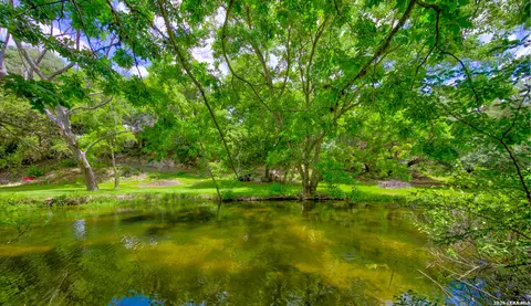 104 Oak Acres Ln, Boerne, TX 78006