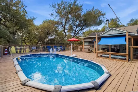 1354 Dawnridge Dr, Canyon Lake, TX 78133