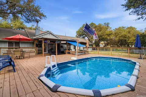 1354 Dawnridge Dr, Canyon Lake, TX 78133