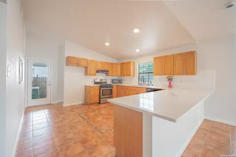 226 Edge Ave, San Antonio, TX 78223