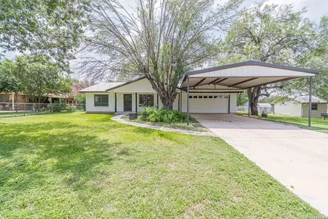 506 Magnolia, Jourdanton, TX 78026