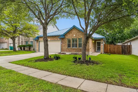 11228 Forest Pass Ct, Live Oak, TX 78233
