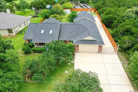 25811 Green River Dr, San Antonio, TX 78260