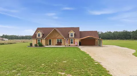 239 Colt Trl, Natalia, TX 78059