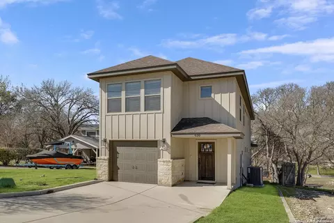 630 Three Oaks Rd, Seguin, TX 78155