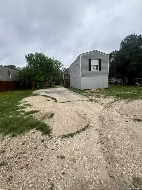 1405 River Rd, San Marcos, TX 78666