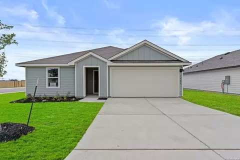 1005 Prince Albert, Seguin, TX 78155