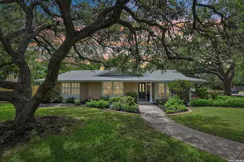 103 Tamworth, Castle Hills, TX 78213