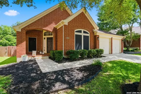 8910 Brae Bnd, San Antonio, TX 78249