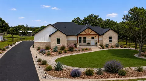 315 Old Cp, Bandera, TX 78003