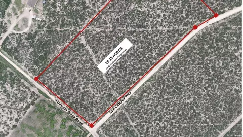 2142 Sunbeam Rdg, Eagle Pass, TX 78852 photo 9