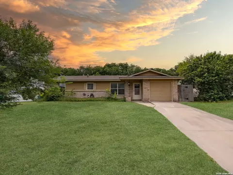 7514 Sage Oak St, Live Oak, TX 78233