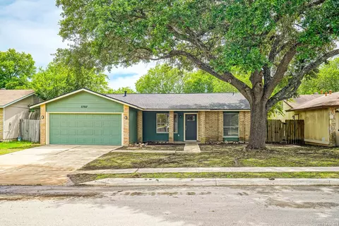 5707 Sunup Dr, San Antonio, TX 78233