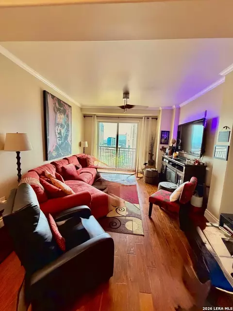 215 Center UNIT 1608, San Antonio, TX 78202