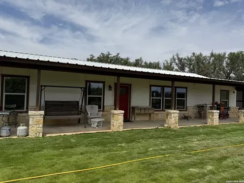 1812 Unit B Cr 240, Rocksprings, TX 78880