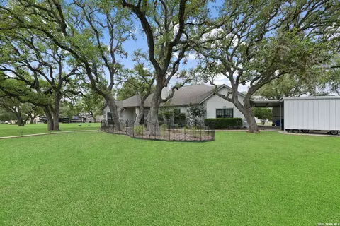 217 Wild Horse, Pipe Creek, TX 78063