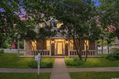 1405 Azalea Ln, New Braunfels, TX 78130