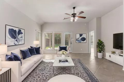 8729 White Crown, San Antonio, TX 78254