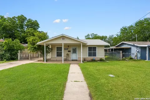 3627 W Poplar St, San Antonio, TX 78228