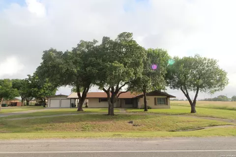 15651 Fm 463, Lytle, TX 78052
