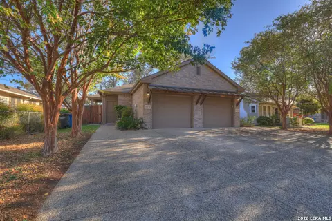 388 E Faust, New Braunfels, TX 78130