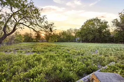 1135 SW 35th, San Antonio, TX 78237