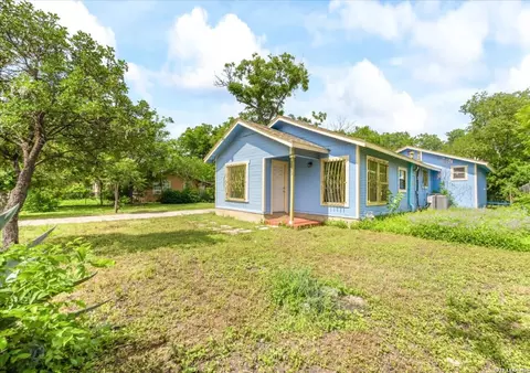 2033 SW 19th St, San Antonio, TX 78207