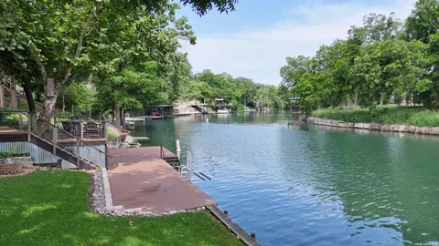 1817 Kuehler, New Braunfels, TX 78130