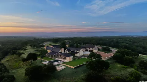 850 Sisterdale Rd, Boerne, TX 78006