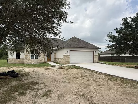 Exterior - 165 E Short Meadow Dr, Lytle, TX 78052 photo 7 of 8