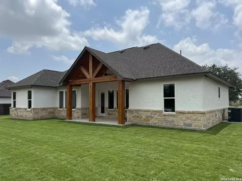 Exterior - 165 E Short Meadow Dr, Lytle, TX 78052 photo 3 of 8