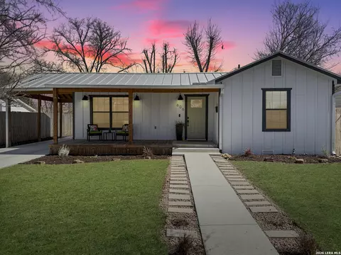 606 Harper St, Kerrville, TX 78028