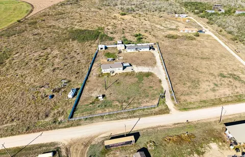 664 County Road 483, Nixon, TX 78140