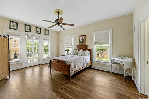 Bedroom - 403 E Bowie, Luling, TX 78648 photo 4 of 4