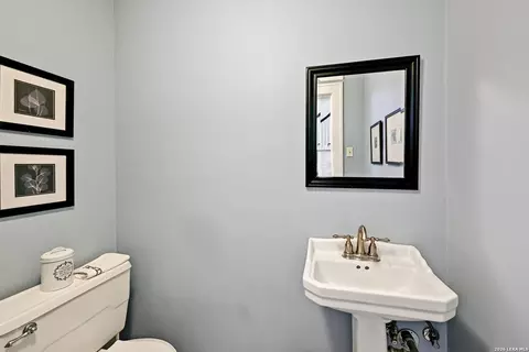 Bath - 403 E Bowie, Luling, TX 78648 photo 5 of 6