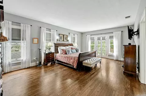 Bedroom - 403 E Bowie, Luling, TX 78648 photo 1 of 4