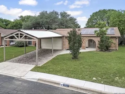 6927 Sunset Village Dr, San Antonio, TX 78249