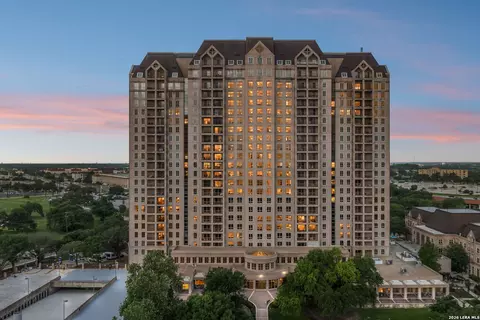 1 Towers Park Ln #1202, San Antonio, TX 78209