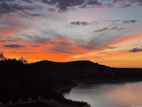 1601 Larson Dr UNIT 2, Canyon Lake, TX 78133