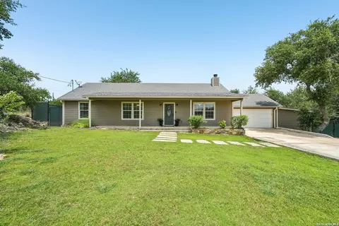 141 Arnold Dr, Canyon Lake, TX 78133