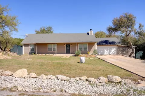 141 Arnold Dr, Canyon Lake, TX 78133