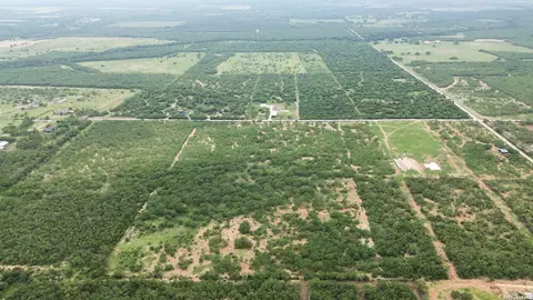 466 _476 Cr 7421, Yancey, TX 78886