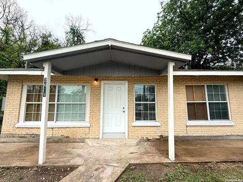 2604 Chihuahua St, San Antonio, TX 78207