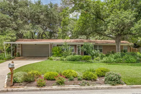 2811 Chisolm Trl, San Antonio, TX 78217
