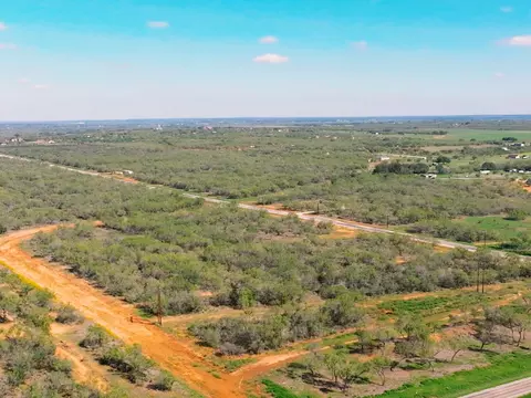 140 Cr 2644, Moore, TX 78057 photo 10